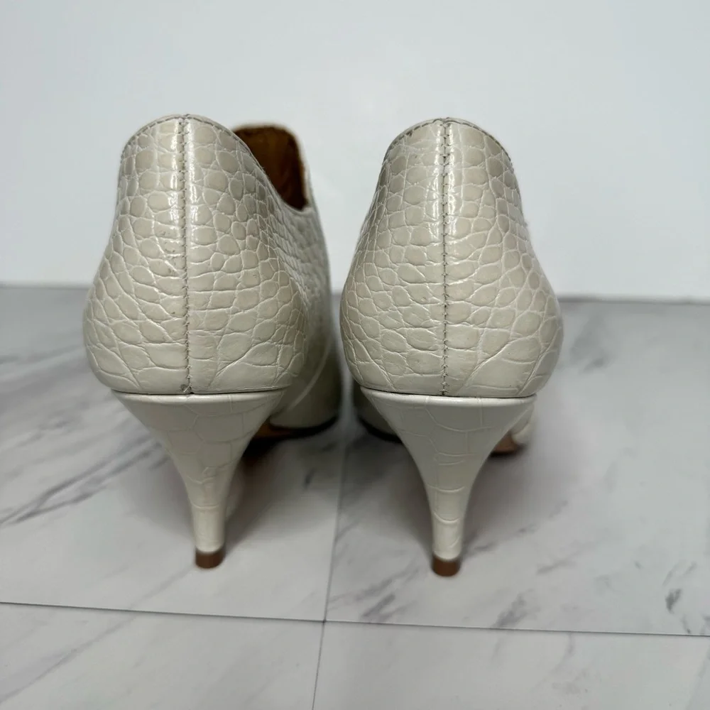 Tory Burch Georgina Ivory Crocodile Embossed Leather Pointy Toe Bootie 6 1/2 M
